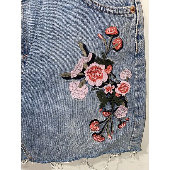 Topshop Moto Floral Embroidered Denim Mini Jean Skirt Raw Hem Size 8 - Picture 3 of 8